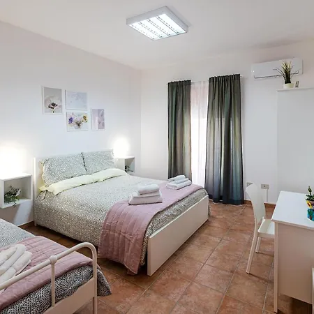 Casa Del Corso * Motta Camastra